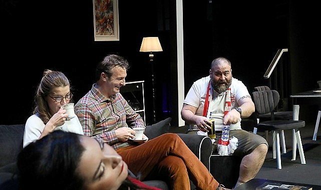 11. Adana Şehir Tiyatroları Festivali “Yenilmez" Oyunuyla Başlıyor 11. Adana Şehir Tiyatroları Festivali “Yenilmez" Oyunuyla Başlıyor