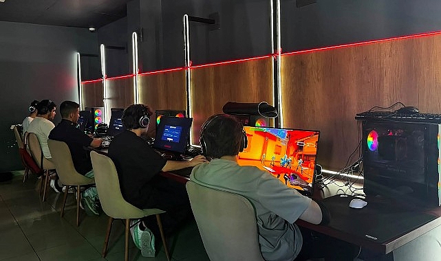 15 Temmuz Ruhu Keçiören'de E-Sporla Yaşatıldı 15 Temmuz Ruhu Keçiören'de E-Sporla Yaşatıldı