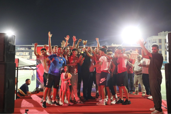 1957 Menderes Spor Kulübü şampiyonluğunu kutladı 1957 Menderes Spor Kulübü şampiyonluğunu kutladı