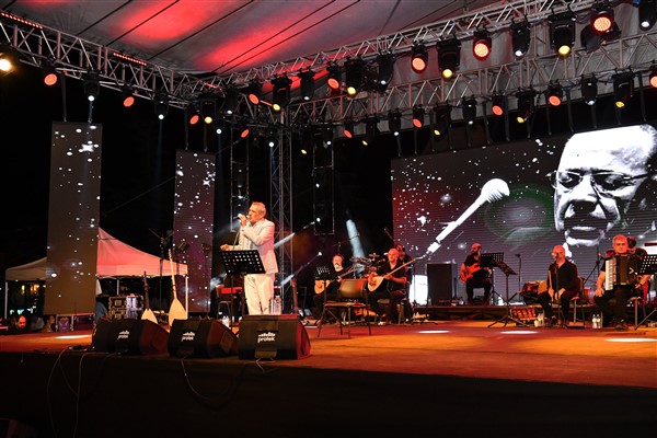 2. Neşet Ertaş Kültür ve Müzik Festivali sona erdi 2. Neşet Ertaş Kültür ve Müzik Festivali sona erdi