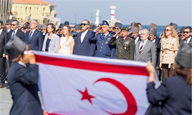 20 Temmuz Barış ve Özgürlük Bayramı İzmir'de törenle kutlandı 20 Temmuz Barış ve Özgürlük Bayramı İzmir'de törenle kutlandı