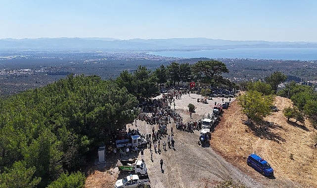 36. Geleneksel Güre Sarıkız hayrı binlerce kişinin katılımıyla gerçekleştirildi 36. Geleneksel Güre Sarıkız hayrı binlerce kişinin katılımıyla gerçekleştirildi