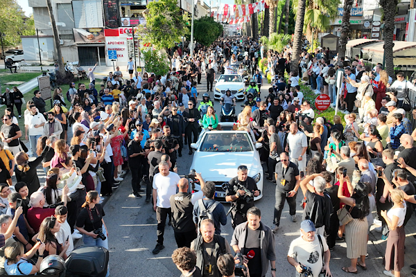 63. Uluslararası Antalya Altın Portakal Film Festivali geleneksel kortejle başladı 63. Uluslararası Antalya Altın Portakal Film Festivali geleneksel kortejle başladı