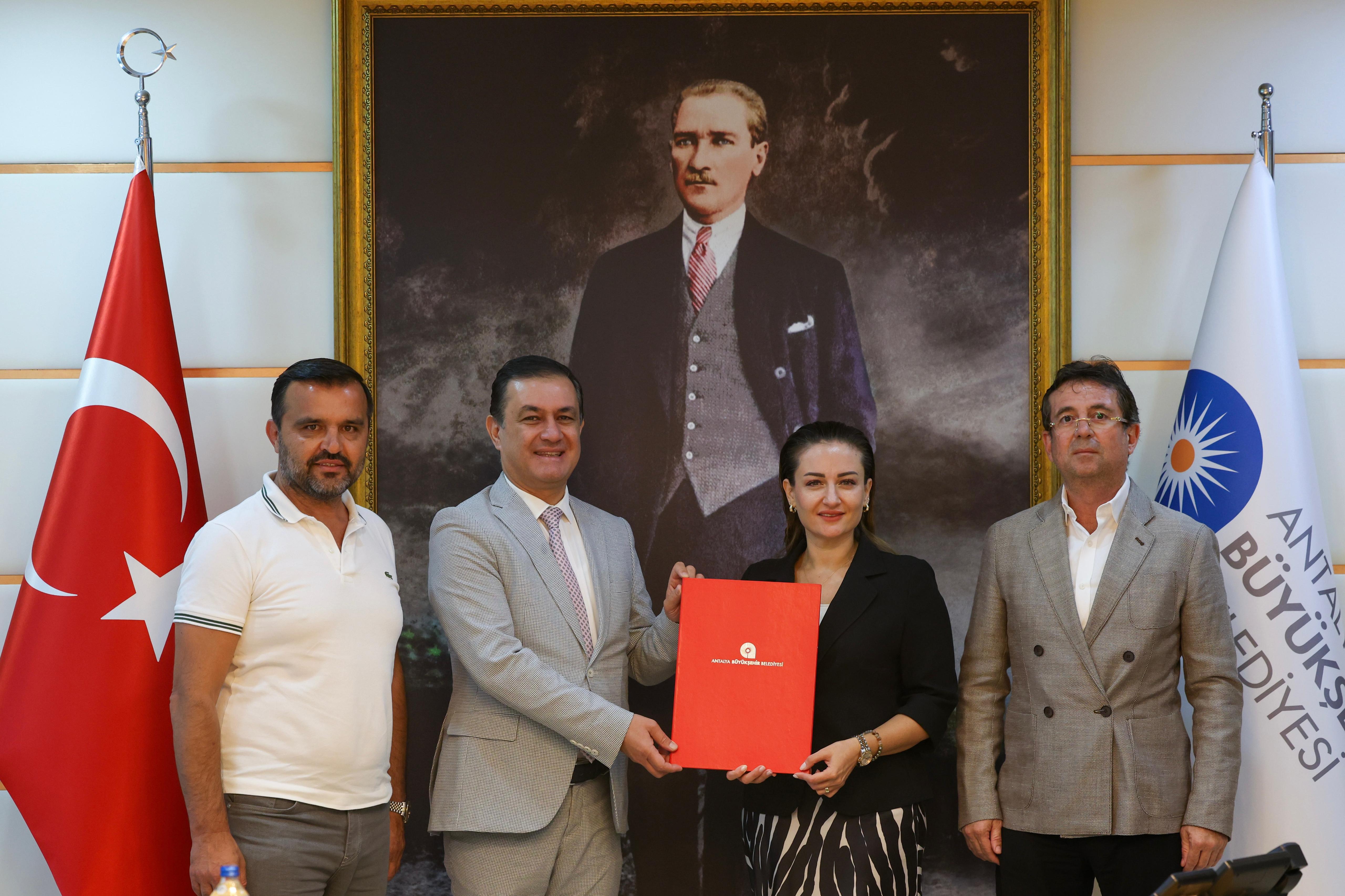 674. Tarihi Elmalı Yağlı Pehlivan Güreşleri için iş birliği protokolü imzalandı 674. Tarihi Elmalı Yağlı Pehlivan Güreşleri için iş birliği protokolü imzalandı