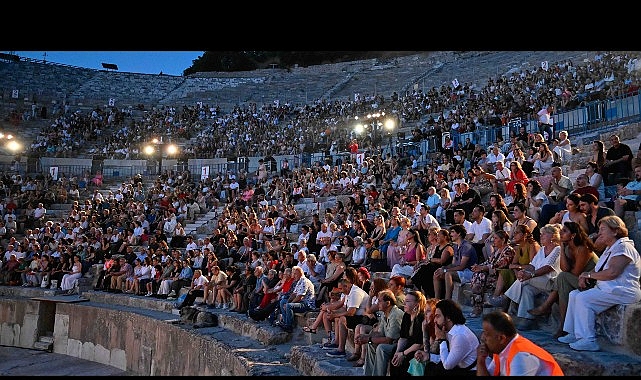 9. Uluslararası Efes Opera ve Bale Festivali'nde “Carmina Burana" Sahnelendi 9. Uluslararası Efes Opera ve Bale Festivali'nde “Carmina Burana" Sahnelendi