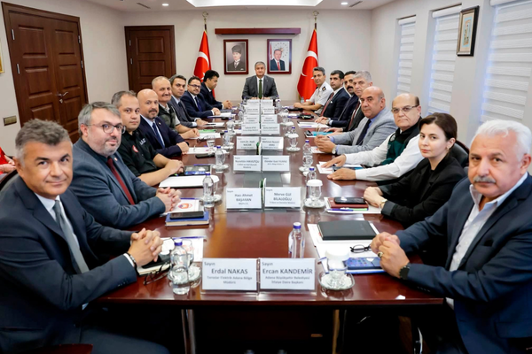 Adana'da orman yangınlarıyla mücadele masaya yatırıldı Adana'da orman yangınlarıyla mücadele masaya yatırıldı