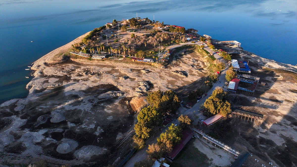 Adana'da Seyhan Baraj Gölü kıyısındaki kaçak yapılar yıkılacak