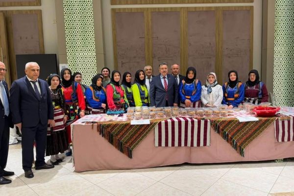 Ağasar Kültür Evi için 500 bin liralık destek sözü Ağasar Kültür Evi için 500 bin liralık destek sözü