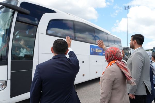 AK Parti İstanbul teşkilatından Ankara’ya 15 bin kişilik çıkarma AK Parti İstanbul teşkilatından Ankara’ya 15 bin kişilik çıkarma