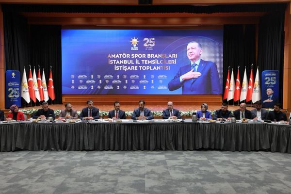 AK Parti İstanbul’da 45 amatör spor branşının temsilcisi bir araya geldi AK Parti İstanbul’da 45 amatör spor branşının temsilcisi bir araya geldi