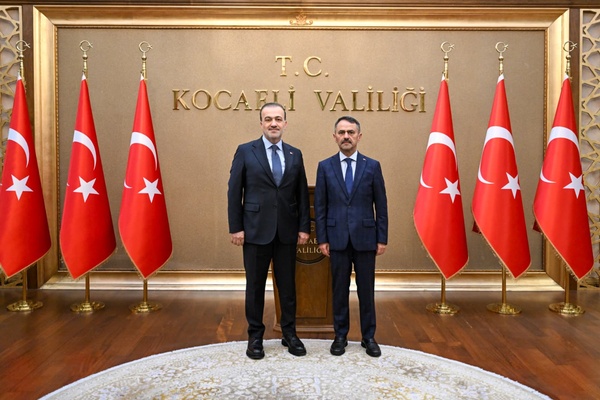AK Parti Kocaeli İl Başkanı Talus Vali Aktaş’ı ziyaret etti AK Parti Kocaeli İl Başkanı Talus Vali Aktaş’ı ziyaret etti