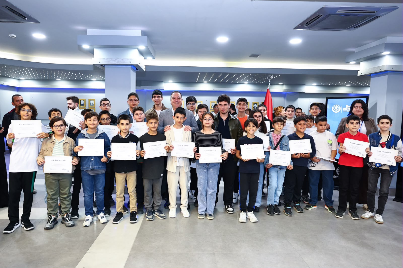 Akademi Manisa’nın ilk döneminde 126 çocuk ve genç dijital eğitim aldı Akademi Manisa’nın ilk döneminde 126 çocuk ve genç dijital eğitim aldı