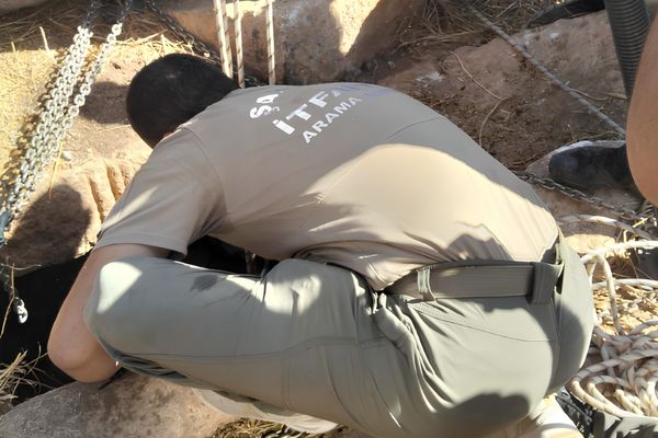 Akçakale’de 140 metrelik su dolu kuyuya düşen kişi hayatını kaybetti Akçakale’de 140 metrelik su dolu kuyuya düşen kişi hayatını kaybetti