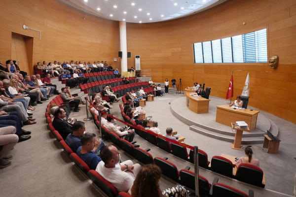 Akhisar Belediyesi ağustos ayı meclis toplantısı yapıldı Akhisar Belediyesi ağustos ayı meclis toplantısı yapıldı