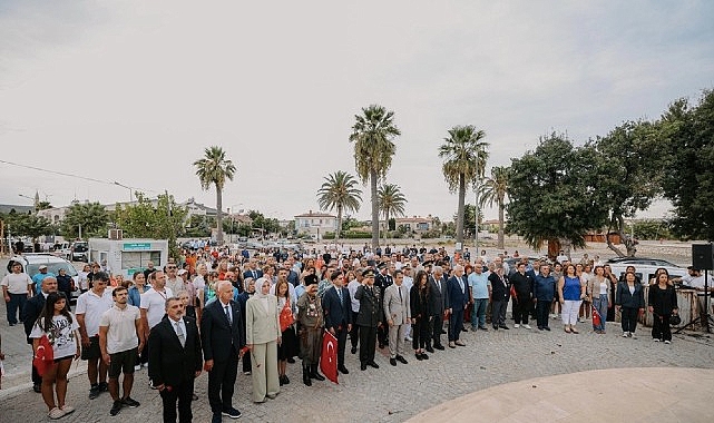 Alaçatı'nın kurtuluşunun 104. yılı törenlerle kutlandı Alaçatı'nın kurtuluşunun 104. yılı törenlerle kutlandı