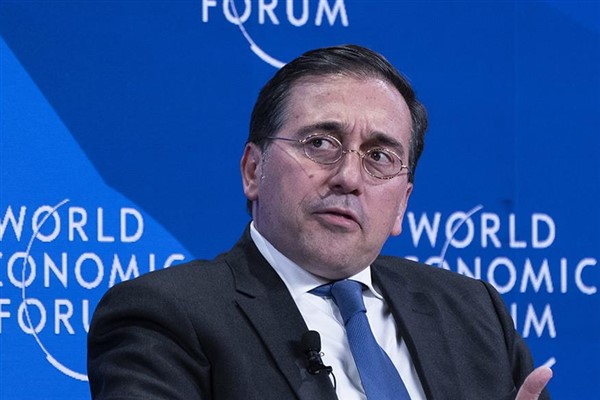 Albares: Venezuela'ya saha hastanesiyle birlikte hareket eden 44 profesyoneli uğurladık Albares: Venezuela'ya saha hastanesiyle birlikte hareket eden 44 profesyoneli uğurladık