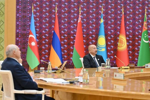 Aliyev, BDT Devlet Başkanları Konseyi toplantısına katıldı Aliyev, BDT Devlet Başkanları Konseyi toplantısına katıldı