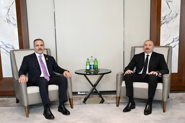 Aliyev ile Fidan, Azerbaycan-Türkiye ilişkilerini görüştü Aliyev ile Fidan, Azerbaycan-Türkiye ilişkilerini görüştü
