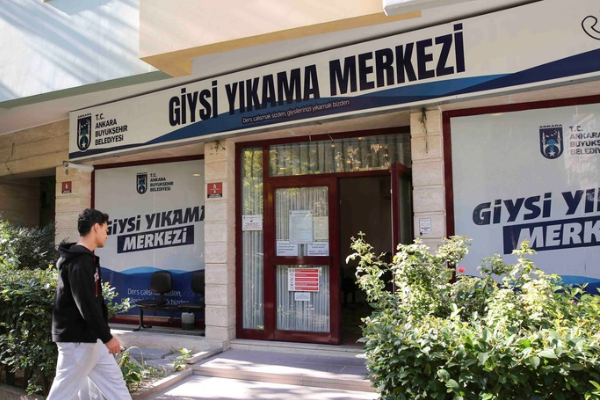 Ankara’da ücretsiz giysi yıkama merkezlerinden 17 bin 71 öğrenci yararlandı Ankara’da ücretsiz giysi yıkama merkezlerinden 17 bin 71 öğrenci yararlandı