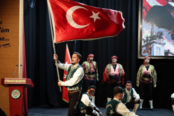 Ankara’nın başkent oluşunun 103. yıl dönümü Etimesgut’ta anıldı Ankara’nın başkent oluşunun 103. yıl dönümü Etimesgut’ta anıldı