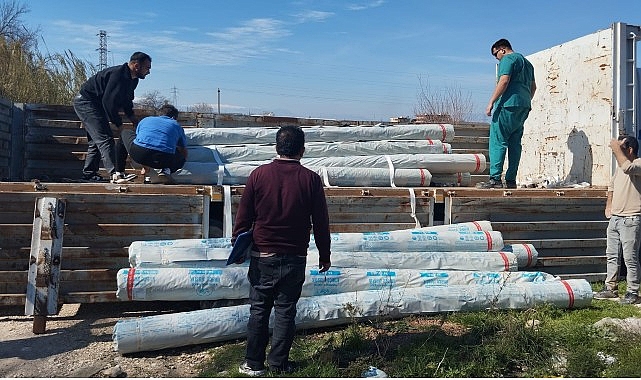 Antalya Büyükşehir Belediyesi afetzede üreticinin yanında Antalya Büyükşehir Belediyesi afetzede üreticinin yanında