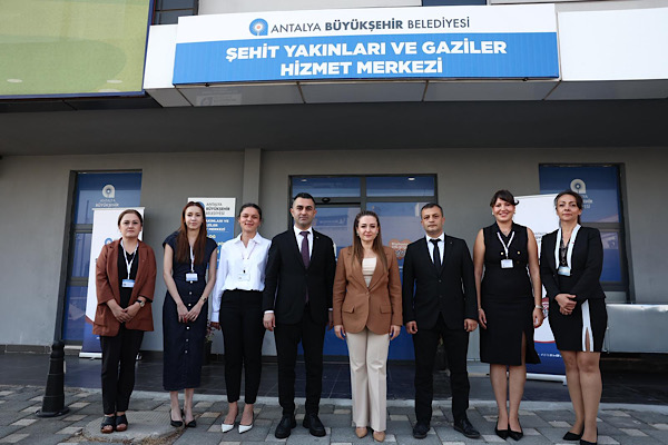 Antalya’da Şehit Yakınları ve Gaziler Hizmet Merkezi açıldı Antalya’da Şehit Yakınları ve Gaziler Hizmet Merkezi açıldı