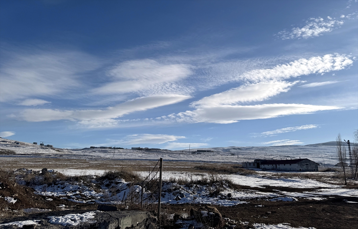 Ardahan'da mercek bulutları görüldü Ardahan'da mercek bulutları görüldü