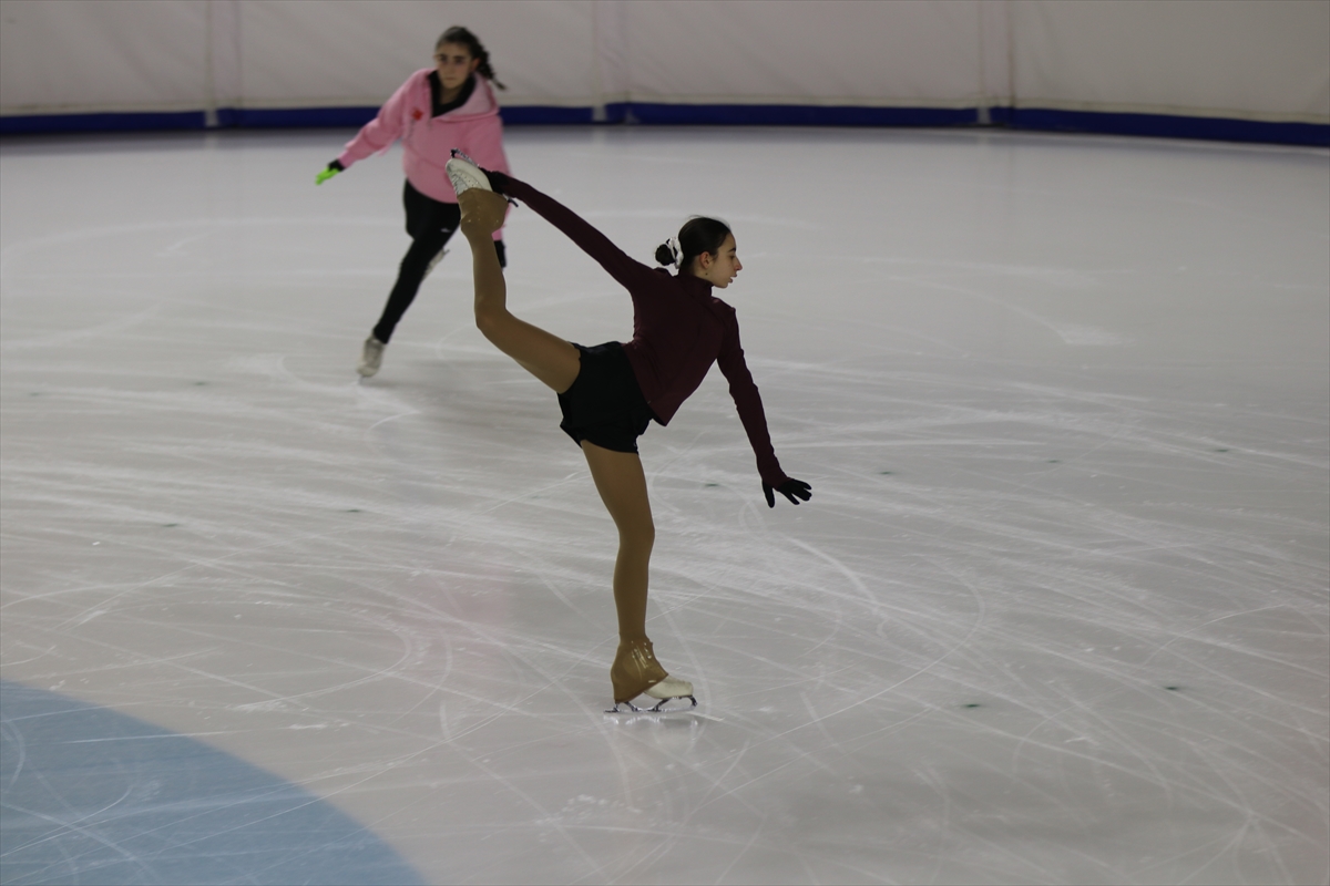 Artistik Buz Pateni Türkiye Şampiyonası, Kocaeli'de başladı Artistik Buz Pateni Türkiye Şampiyonası, Kocaeli'de başladı