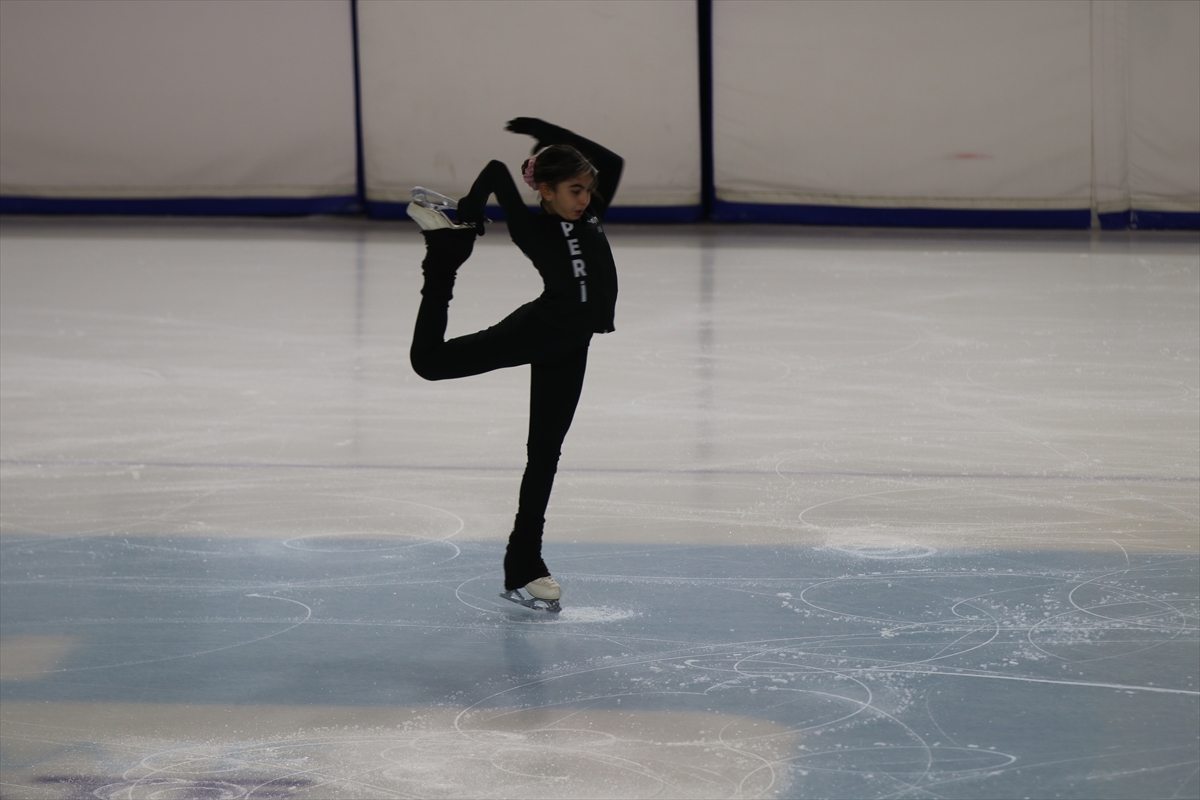 Artistik Buz Pateni Türkiye Şampiyonası, Kocaeli'de başladı Artistik Buz Pateni Türkiye Şampiyonası, Kocaeli'de başladı