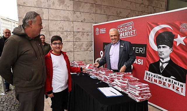 Atatürk posterleri Nilüfer'in her yerinde Atatürk posterleri Nilüfer'in her yerinde