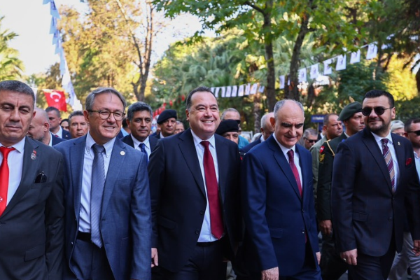 Atatürk’ün Manisa’ya gelişinin 101’inci yıl dönümü törenle anıldı Atatürk’ün Manisa’ya gelişinin 101’inci yıl dönümü törenle anıldı