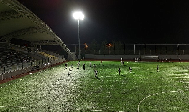 Avcılar Belediyesi'nin Futbol Turnuvasında Yarı Final Heyecanı Avcılar Belediyesi'nin Futbol Turnuvasında Yarı Final Heyecanı