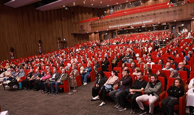 Aydemir, insanın anlam arayışını “ünsiyet" kavramıyla anlattı; “Hepimiz ünsiyet ihtiyacı içerisindeyiz" Aydemir, insanın anlam arayışını “ünsiyet" kavramıyla anlattı; “Hepimiz ünsiyet ihtiyacı içerisindeyiz"