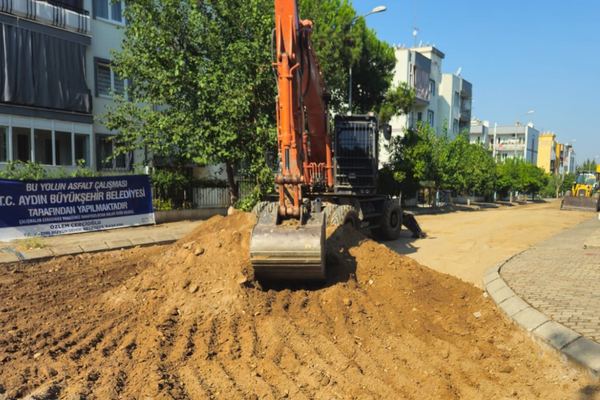 Aydın'da ulaşım altyapısı çalışmaları 17 ilçede sürüyor Aydın'da ulaşım altyapısı çalışmaları 17 ilçede sürüyor