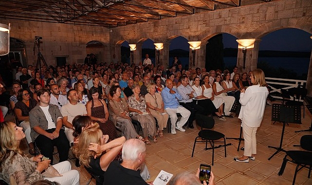Ayvalık'ta AIMA Müzik Festivali sanatseverleri buluşturdu Ayvalık'ta AIMA Müzik Festivali sanatseverleri buluşturdu