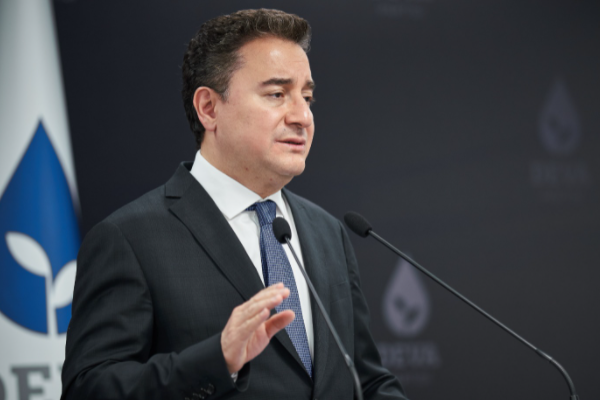 Babacan: Sermaye piyasalarında güven ve şeffaflık terk edildi Babacan: Sermaye piyasalarında güven ve şeffaflık terk edildi