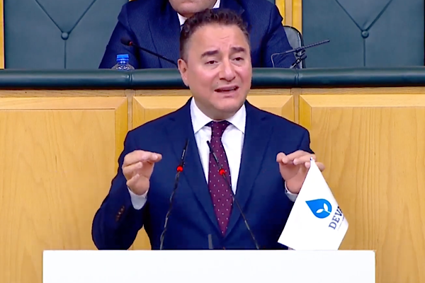 Babacan: Türkiye yeniden ayağa kalkacak Babacan: Türkiye yeniden ayağa kalkacak
