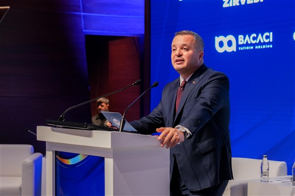 Bacacı Yatırım Holding'in zirvesinde yatırımın yeni odağı konuşuldu Bacacı Yatırım Holding'in zirvesinde yatırımın yeni odağı konuşuldu