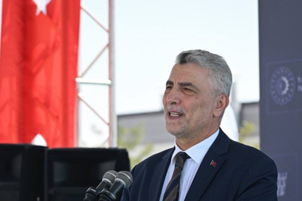 Bakan Bolat, Artvin'de iş dünyası ve STK temsilcileriyle buluştu Bakan Bolat, Artvin'de iş dünyası ve STK temsilcileriyle buluştu