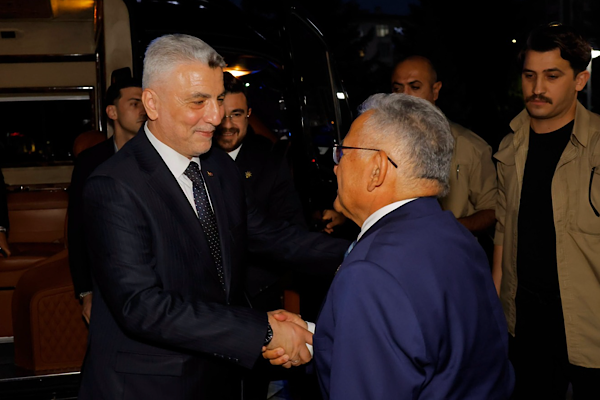 Bakan Bolat, Başkan Büyükkılıç’ı ziyaret etti Bakan Bolat, Başkan Büyükkılıç’ı ziyaret etti