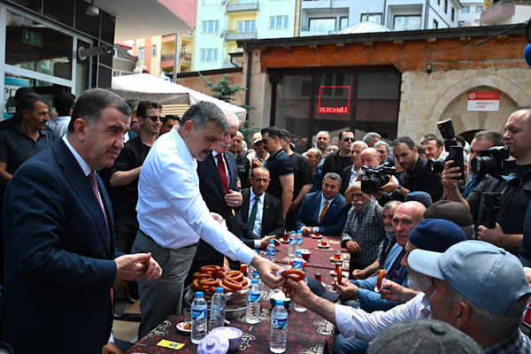 Bakan Çiftçi Bayburt’ta: Türkiye’nin yürüyüşünü hiçbir güç durduramayacaktır Bakan Çiftçi Bayburt’ta: Türkiye’nin yürüyüşünü hiçbir güç durduramayacaktır