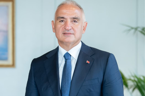 Bakan Ersoy: 485 bin yazma ve nadir matbu eser dijital ortama taşındı Bakan Ersoy: 485 bin yazma ve nadir matbu eser dijital ortama taşındı