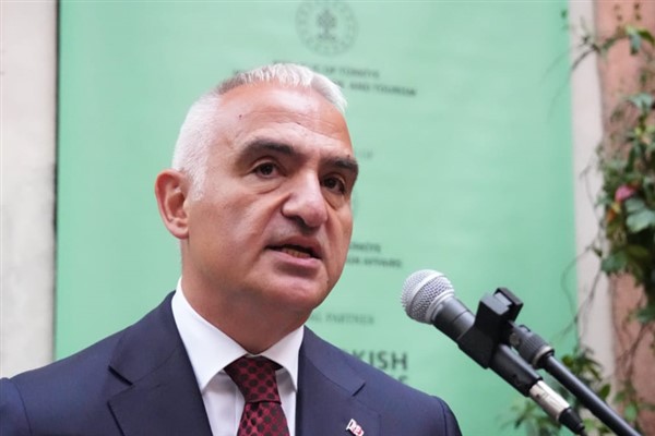 Bakan Ersoy: Kamuoyunu yanıltan dezenformasyona karşı hepimize sorumluluk düşüyor Bakan Ersoy: Kamuoyunu yanıltan dezenformasyona karşı hepimize sorumluluk düşüyor
