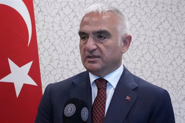 Bakan Ersoy: Rusya ile uçuşları artıracağız Bakan Ersoy: Rusya ile uçuşları artıracağız