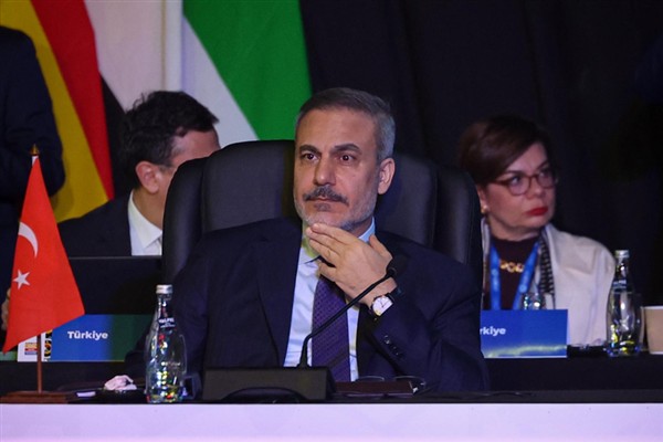 Bakan Fidan: Türkiye ile Suriye’nin istikrarı birbirinden ayrı düşünülemez Bakan Fidan: Türkiye ile Suriye’nin istikrarı birbirinden ayrı düşünülemez