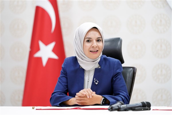 Bakan Göktaş, Ağrı'da "Terörsüz Türkiye Kardeşlik Sofrası" programına katıldı Bakan Göktaş, Ağrı'da "Terörsüz Türkiye Kardeşlik Sofrası" programına katıldı