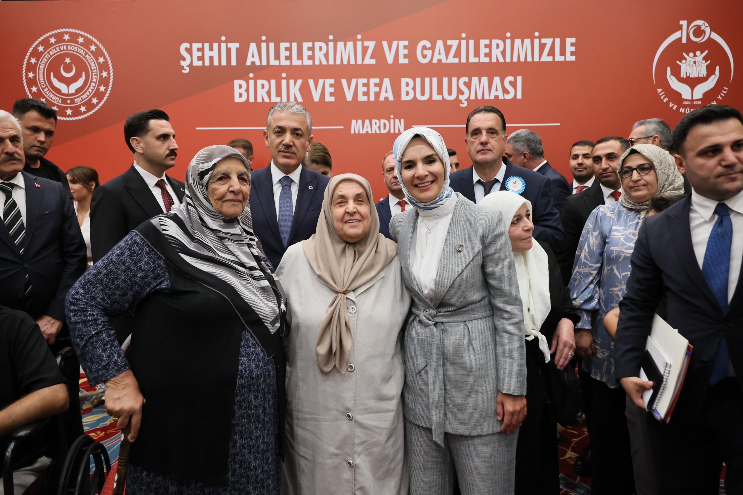 Bakan Göktaş, Mardin’de şehit aileleri ve gazilerle bir araya geldi Bakan Göktaş, Mardin’de şehit aileleri ve gazilerle bir araya geldi
