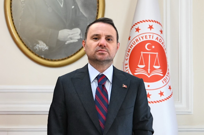 Bakan Gürlek, Adana’da yargı hizmetlerini değerlendirdi Bakan Gürlek, Adana’da yargı hizmetlerini değerlendirdi
