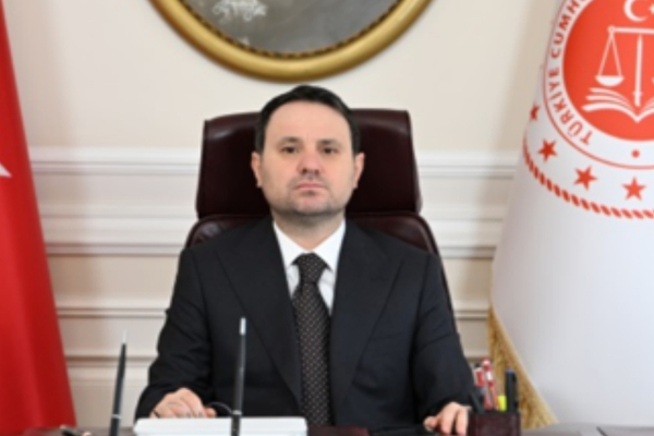 Bakan Gürlek: Bağışların istismarına müsamaha göstermiyoruz Bakan Gürlek: Bağışların istismarına müsamaha göstermiyoruz