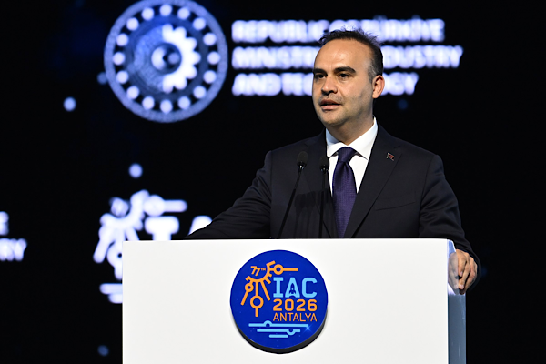 Bakan Kacır, Antalya’da uzay diplomasisi temasları gerçekleştirdi Bakan Kacır, Antalya’da uzay diplomasisi temasları gerçekleştirdi